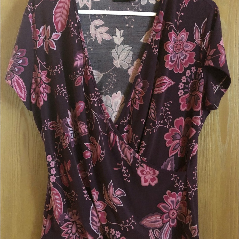New York & Company purple flower top